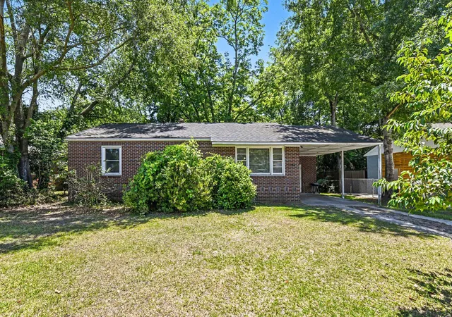 Photo 1 of Single family home for sale at 2755 Louise Dr, North Charleston, SC 29405 | MLS# 26016358 | Listing updated on 2026-09-15