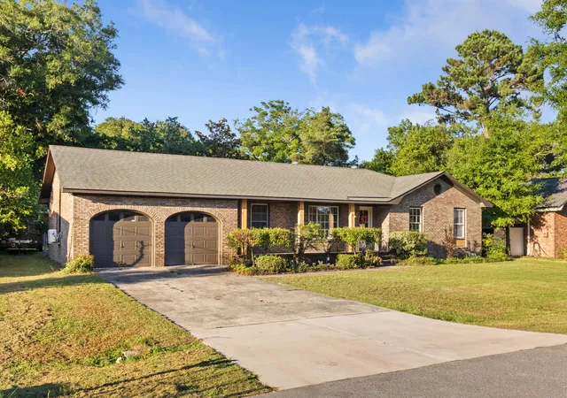 Photo 1 of Single family home for sale at 742 Leafwood Rd, Charleston, SC 29412 | MLS# 26023730 | Listing updated on 2026-09-17