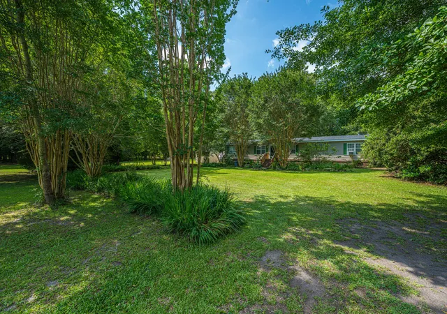 Homes for sale in Cottageville, SC | 253 Winter Dr, Cottageville, SC 29435 | MLS# 26018260