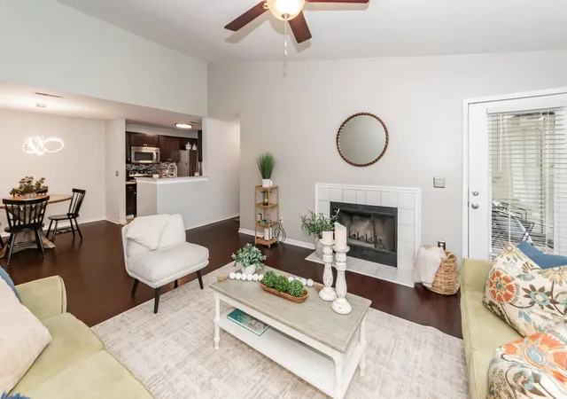 Photo 2 of Townhouse for sale at 2011 N Hwy 17 #2100q, Mount Pleasant, SC 29466 | MLS# 26024410 | Listing updated on 2026-09-02