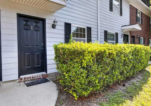 2nd image of 21 Rivers Point Row #Apt 3e, Charleston, SC 29412 | MLS# 26023749