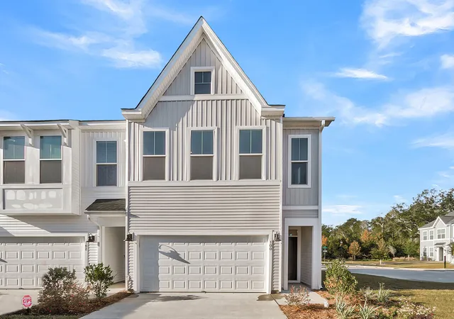 Photo 1 of Sale Pending at 100 Brown Swiss Cir, Summerville, SC 29483 | MLS# 26022014 | Listing updated on 2026-08-02