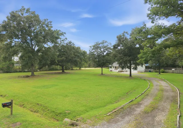Photo 1 of Single family home for sale at 1050 Millies Way Dr, Moncks Corner, SC 29461 | MLS# 26024466 | Listing updated on 2026-09-25