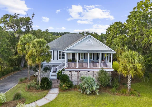 Photo 4 of Single family home for sale at 2411 Kemway Rd, Johns Island, SC 29455 | MLS# 26017940 | Listing updated on 2026-08-17