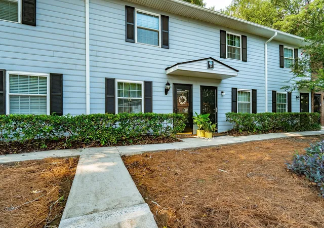 Photo 3 of Townhouse for sale at 21 Rivers Point Row #9d, Charleston, SC 29412 | MLS# 26022884 | Listing updated on 2026-09-10