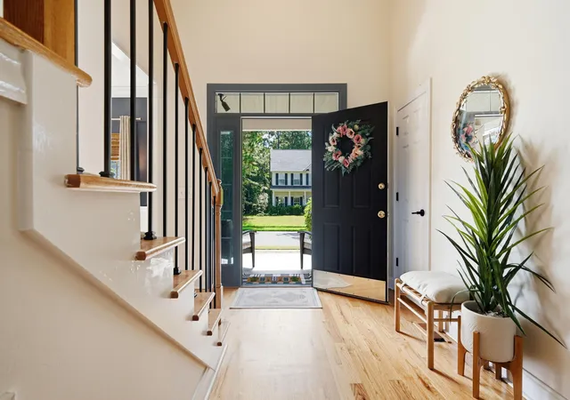 Photo 3 of Single family home for sale at 207 Glen Eagles Dr, Summerville, SC 29483 | MLS# 26023192 | Listing updated on 2026-09-17