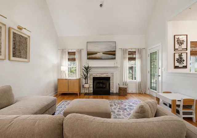 Photo 3 of Single family home for sale at 207 Glen Eagles Dr, Summerville, SC 29483 | MLS# 26023192 | Listing updated on 2026-09-22