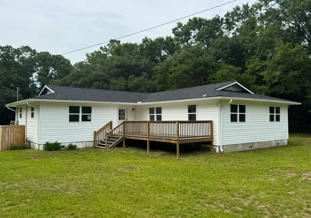 Photo 2 of Single family home for sale at 1124 Sallie Manigault Ln, Mc Clellanville, SC 29458 | MLS# 26021048 | Listing updated on 2026-09-02