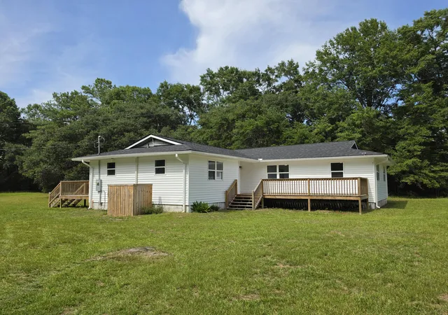 Photo 3 of Single family home for sale at 1124 Sallie Manigault Ln, Mc Clellanville, SC 29458 | MLS# 26021048 | Listing updated on 2026-09-02