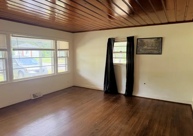 Photo 5 of Single family home for sale at 35 Myrick St, Barnwell, SC 29812 | MLS# 26021246 | Listing updated on 2026-08-04