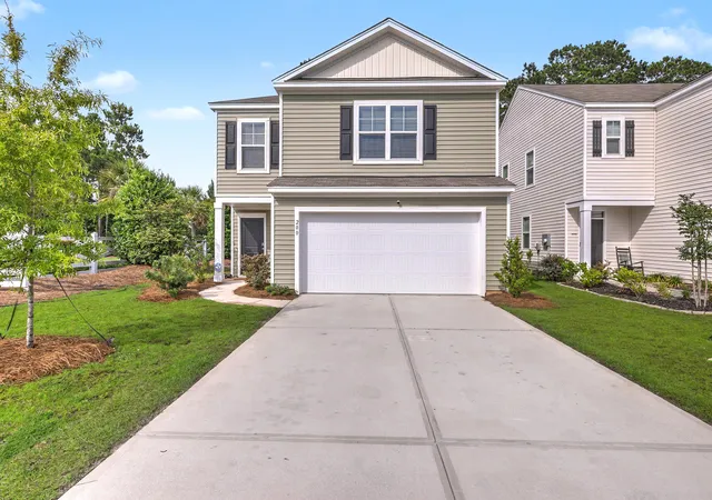 Photo 1 of Single family home for sale at 200 Sweet Cherry Ln, Summerville, SC 29486 | MLS# 26018578 | Listing updated on 2026-09-16