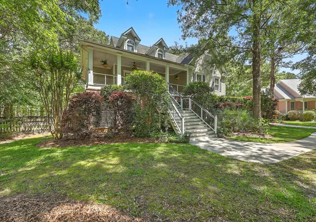 Photo 3 of Single family home for sale at 5291 Alpine Dr, Summerville, SC 29483 | MLS# 26013108 | Listing updated on 2026-09-14