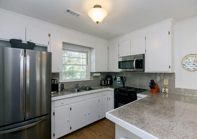 4th image of 506 Jungle Rd, Edisto Island, SC 29438 | MLS# 26023859