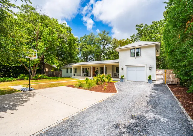 2nd image of 1035 Lakeview Dr, Mount Pleasant, SC 29464 | MLS# 26017785