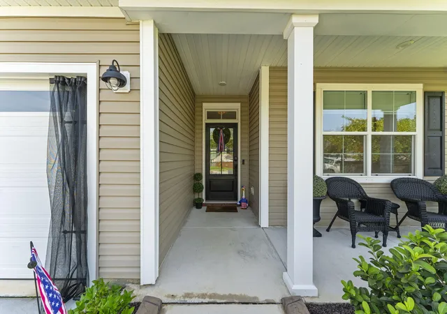 Photo 3 of Single family home for sale at 147 Ancestry Ln, Moncks Corner, SC 29461 | MLS# 26023539 | Listing updated on 2026-09-22