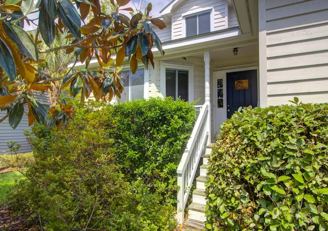 Photo 2 of Single family home for sale at 1936 Davant Cir, Mount Pleasant, SC 29464 | MLS# 26016185 | Listing updated on 2026-09-08