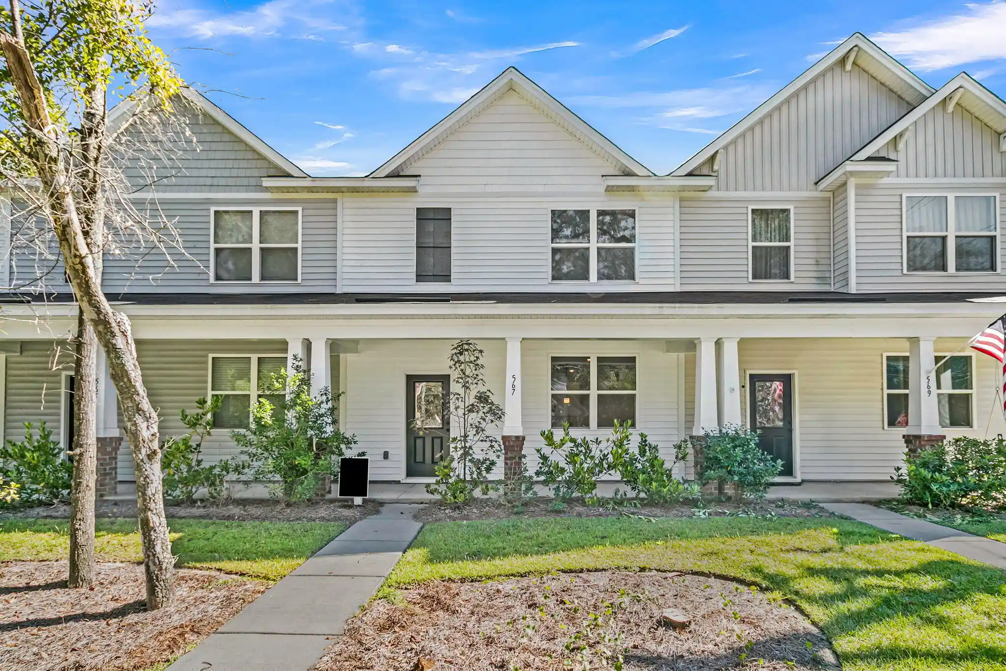 Townhouse for sale at 567 Gahagan Rd, Summerville, SC 29485 | MLS# 26028512