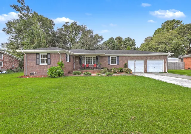 Homes for sale in Ladson, SC | 104 Hamlet Ln, Ladson, SC 29456 | MLS# 26019147