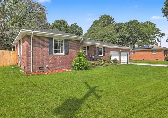 Homes for sale in Ladson, SC | 104 Hamlet Ln, Ladson, SC 29456 | MLS# 26019147