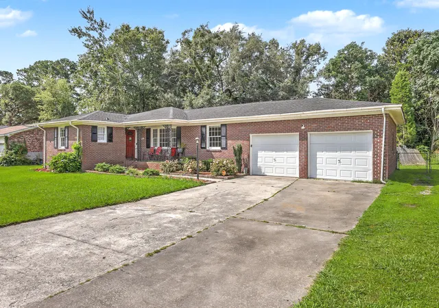 Homes for sale in Ladson, SC | 104 Hamlet Ln, Ladson, SC 29456 | MLS# 26019147
