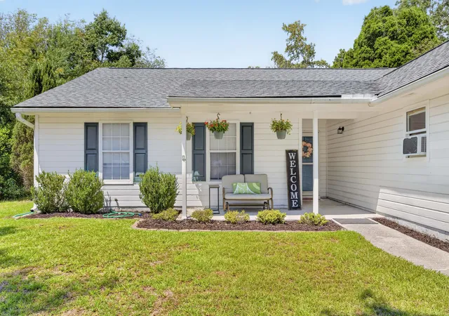 Photo 3 of Single family home for sale at 110 Persimmon Cir, Goose Creek, SC 29445 | MLS# 26024157 | Listing updated on 2026-09-20