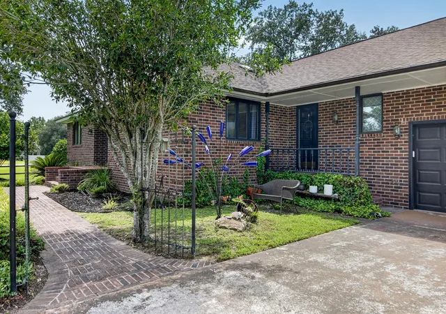 Photo 2 of Single family home for sale at 1103 Cass Dr, Moncks Corner, SC 29461 | MLS# 26024137 | Listing updated on 2026-08-29