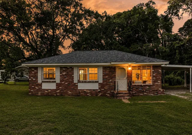 Photo 1 of Single family home for sale at 1204 Midvale Ave, Charleston, SC 29412 | MLS# 26023140 | Listing updated on 2026-09-08