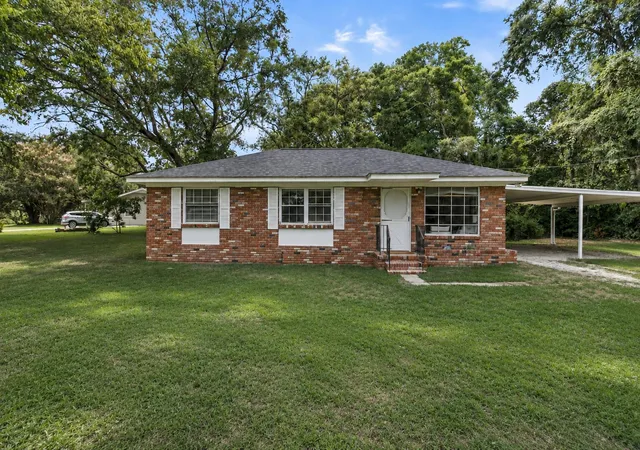 Photo 2 of Single family home for sale at 1204 Midvale Ave, Charleston, SC 29412 | MLS# 26023140 | Listing updated on 2026-09-08