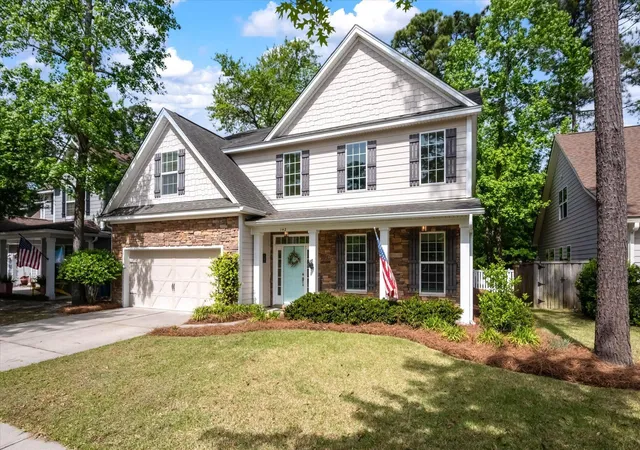 Photo 2 of Single family home for sale at 142 Comiskey Park Cir, Summerville, SC 29485 | MLS# 26011037 | Listing updated on 2026-08-04