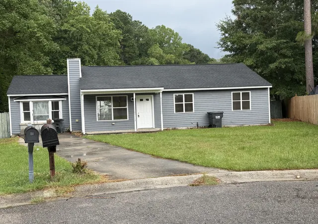 Single family home for sale at 113 Prairie Ln, Summerville, SC 29486 | MLS# 26021335