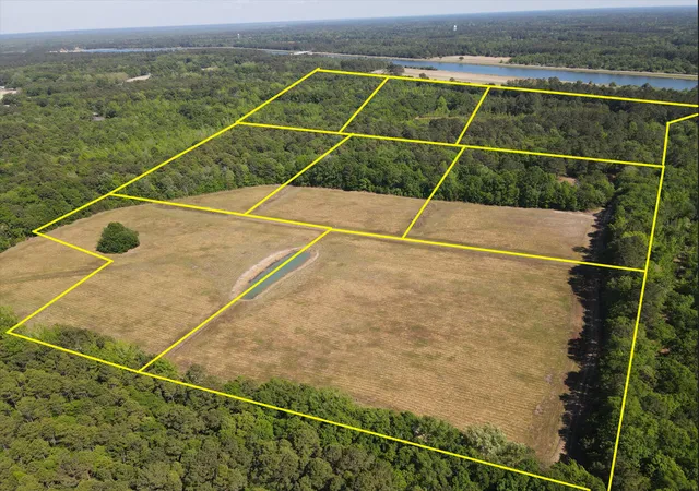 12th image of 1 Cottage Ln, Saint Stephen, SC 29479 | MLS# 26023233