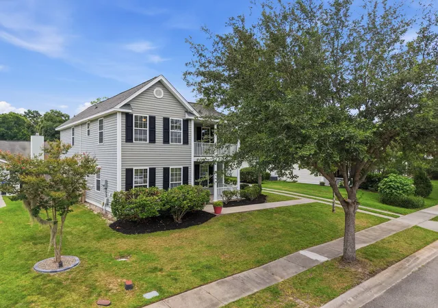 Photo 3 of Single family home for sale at 135 Full Moon Ct, Ladson, SC 29456 | MLS# 26020892 | Listing updated on 2026-09-08