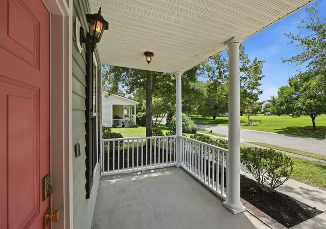 Photo 4 of Single family home for sale at 135 Full Moon Ct, Ladson, SC 29456 | MLS# 26020892 | Listing updated on 2026-09-08