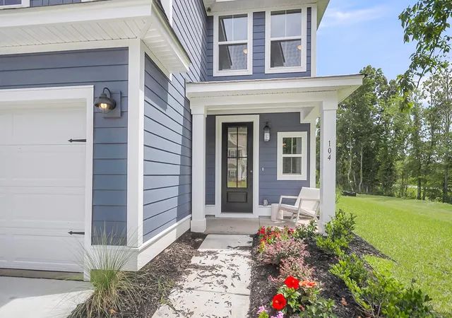 Photo 3 of Single family home for sale at 3 Tuggle Lane Dr, Ridgeville, SC 29472 | MLS# 26023966 | Listing updated on 2026-08-23
