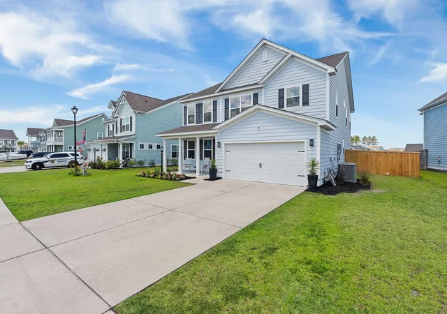 Photo 3 of Single family home for sale at 109 Riley Farms Ct, Summerville, SC 29486 | MLS# 26019670 | Listing updated on 2026-08-18