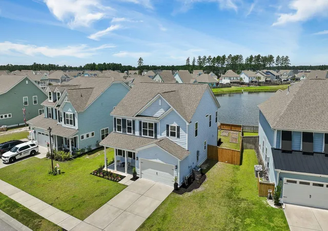 Photo 3 of Single family home for sale at 109 Riley Farms Ct, Summerville, SC 29486 | MLS# 26019670 | Listing updated on 2026-08-18