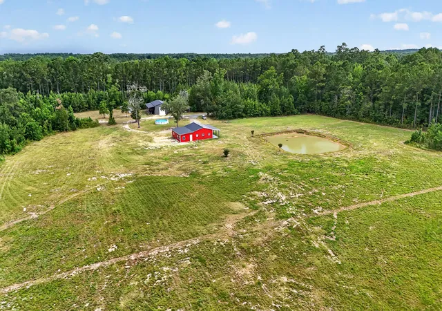 Homes for sale in Cottageville, SC | 135 Ponley Ln, Cottageville, SC 29435 | MLS# 26020046