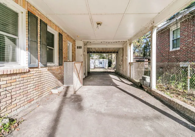 Photo 4 of Single family home for sale at 5830 Beverly Dr, Hanahan, SC 29410 | MLS# 25032434 | Listing updated on 2026-01-14