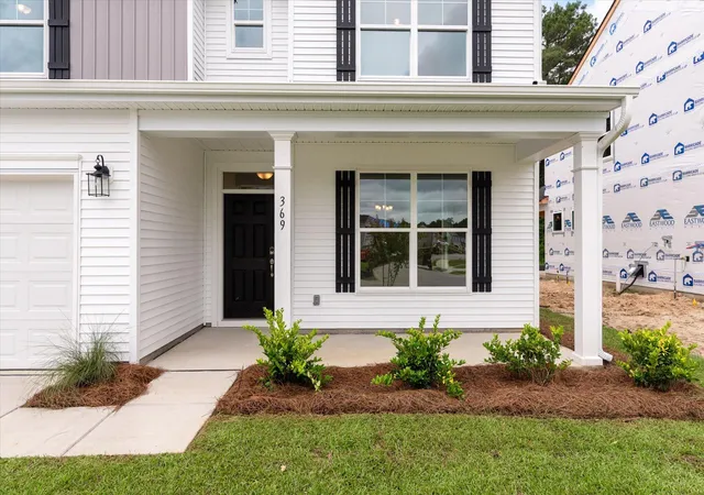 Photo 3 of Sale Pending at 369 Blue Oak Dr, Moncks Corner, SC 29461 | MLS# 26022681 | Listing updated on 2026-10-03