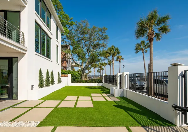 Homes for sale in Charleston, SC | 100 Murray Blvd, Charleston, SC 29401 | MLS# 26014113
