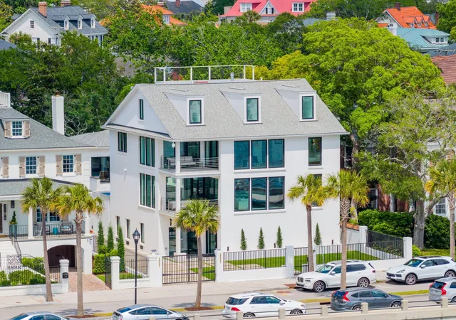 Homes for sale in Charleston, SC | 100 Murray Blvd, Charleston, SC 29401 | MLS# 26014113