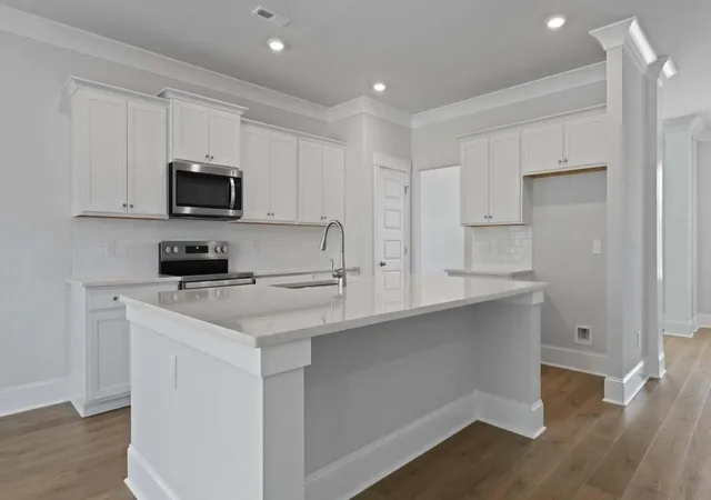 Photo 3 of Single family home for sale at 128 Midmills Ln, Summerville, SC 29486 | MLS# 26019522 | Listing updated on 2026-08-05