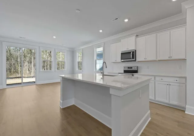 Photo 3 of Single family home for sale at 128 Midmills Ln, Summerville, SC 29486 | MLS# 26019522 | Listing updated on 2026-08-05