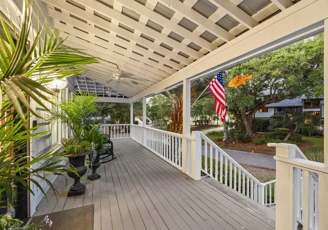 Photo 3 of Single family home for sale at 7 Tabby Ln, Isle Of Palms, SC 29451 | MLS# 26014121 | Listing updated on 2026-08-10