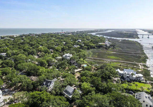 Photo 4 of Single family home for sale at 7 Tabby Ln, Isle Of Palms, SC 29451 | MLS# 26014121 | Listing updated on 2026-08-10