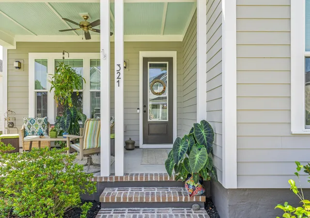 Photo 1 of Single family home for sale at 321 Eclipse St, Summerville, SC 29486 | MLS# 26019446 | Listing updated on 2026-09-18