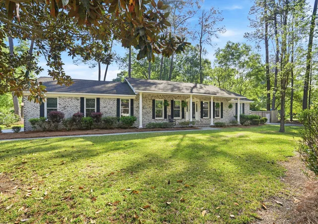 Photo 3 of Single family home for sale at 109 Beacon Hl Ln, Summerville, SC 29485 | MLS# 26010282 | Listing updated on 2026-09-03