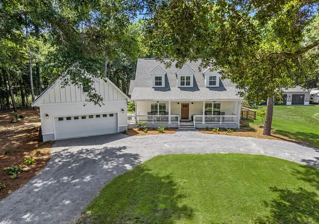Photo 48 of Single family home for sale at 866 Blackbear Dr, Edisto Island, SC 29438 | MLS# 26021068 | Listing updated on 2026-08-18