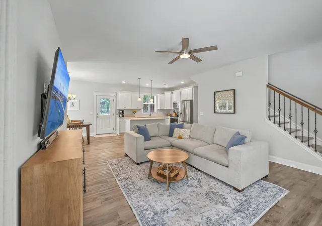 Photo 5 of Single family home for sale at 866 Blackbear Dr, Edisto Island, SC 29438 | MLS# 26021068 | Listing updated on 2026-08-18