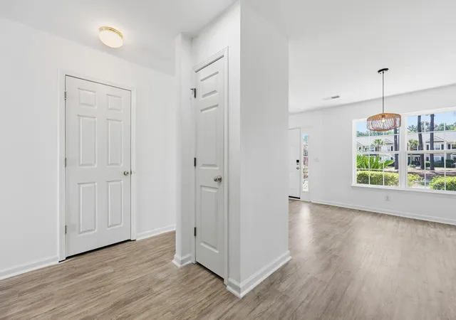 Photo 4 of Townhouse for sale at 4826 Willow Brk Ln, Summerville, SC 29485 | MLS# 26011818 | Listing updated on 2026-09-03